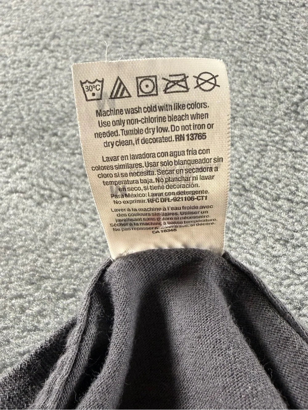 Fruit of The Loom Look Im A Hooman Dur Dur Dur Cat Graphic Gray Women’s Size M